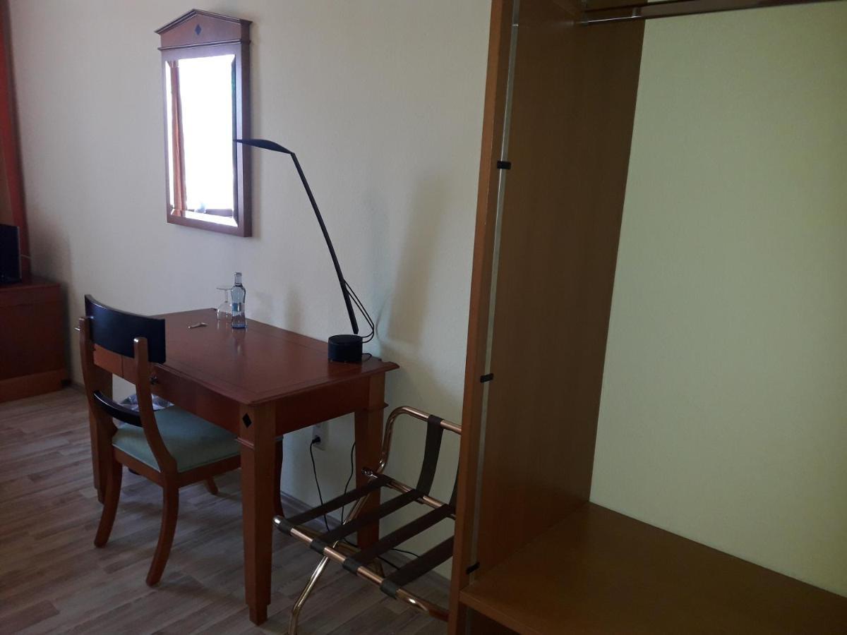 Hotel Schloss Fuchsmuehl Екстер'єр фото